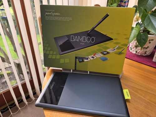 Wacom bamboo pen - bamboo,